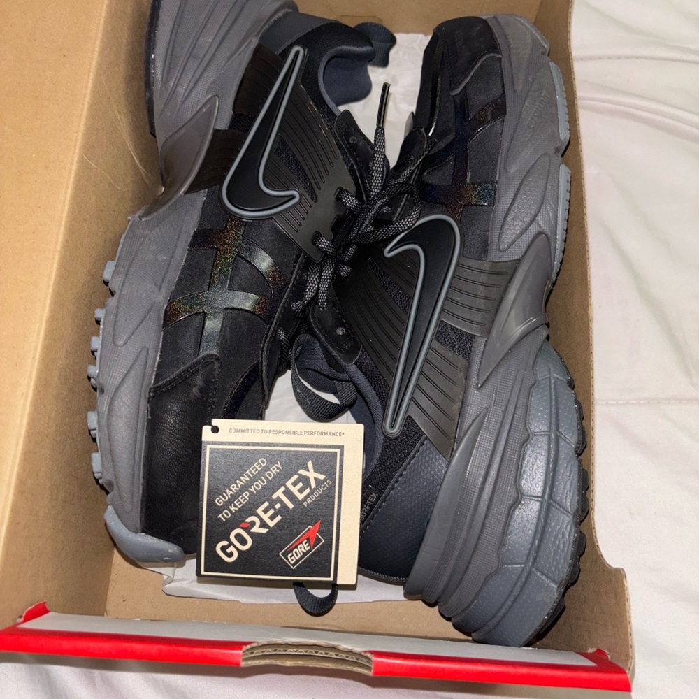 NIKE V2K RUN GORE-TEX